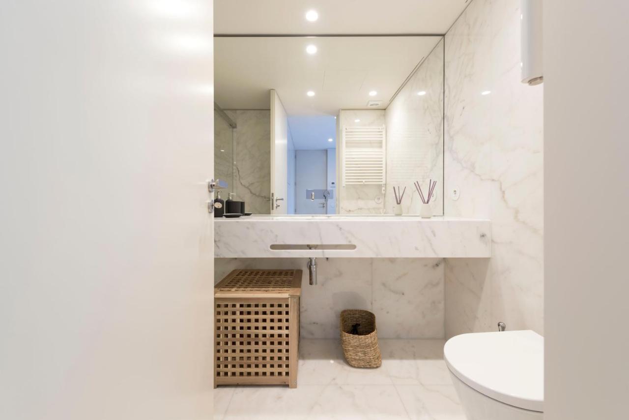 Lovelystay - Primrose 2Br Flat With Free Parking, Ac And Balcony Порто Екстериор снимка