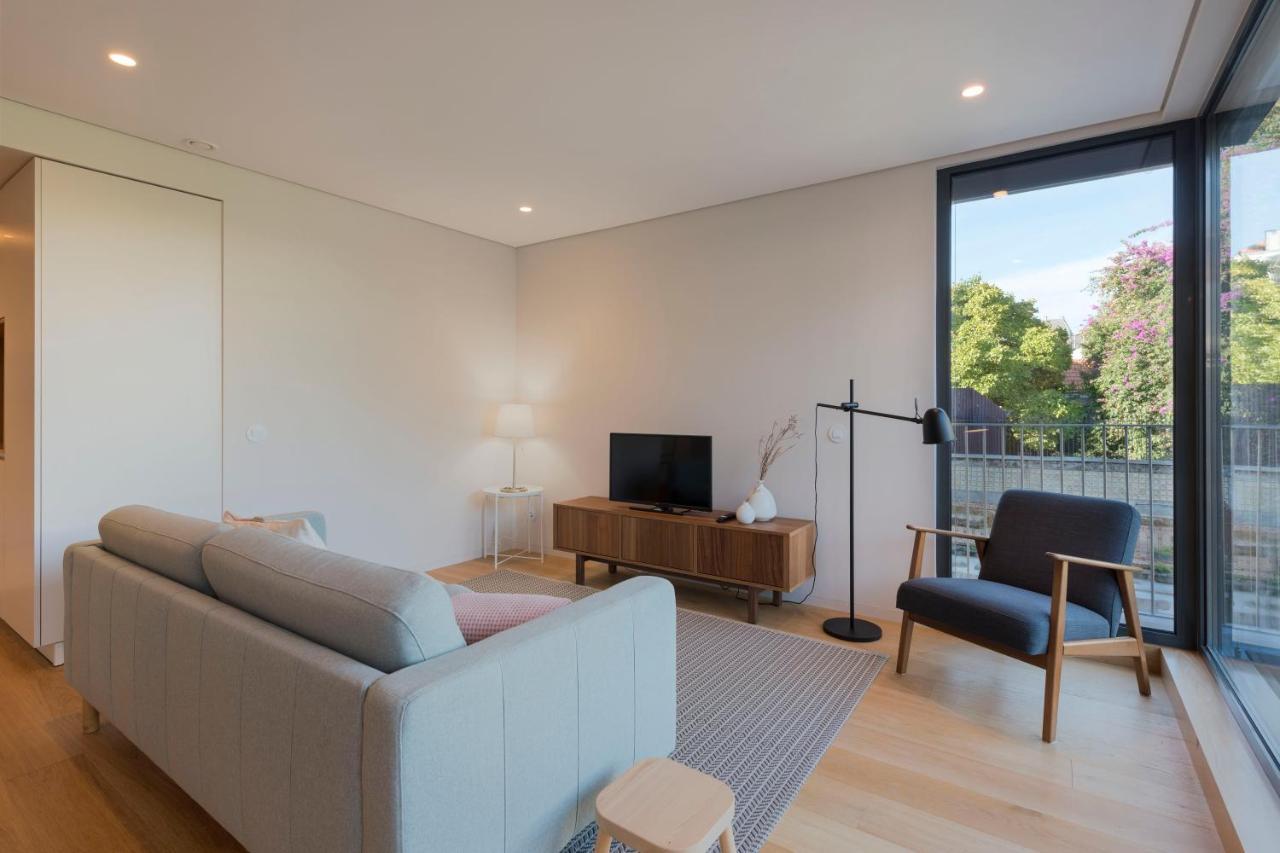 Lovelystay - Primrose 2Br Flat With Free Parking, Ac And Balcony Порто Екстериор снимка